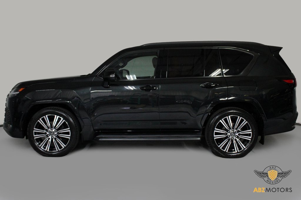 Used 2025 Lexus LX 600 4WD w/ Luxury Package image 4