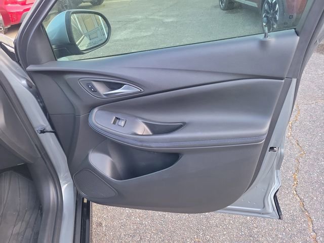 Used 2025 Buick Encore GX Sport Touring w/ Experience Buick Package image 36