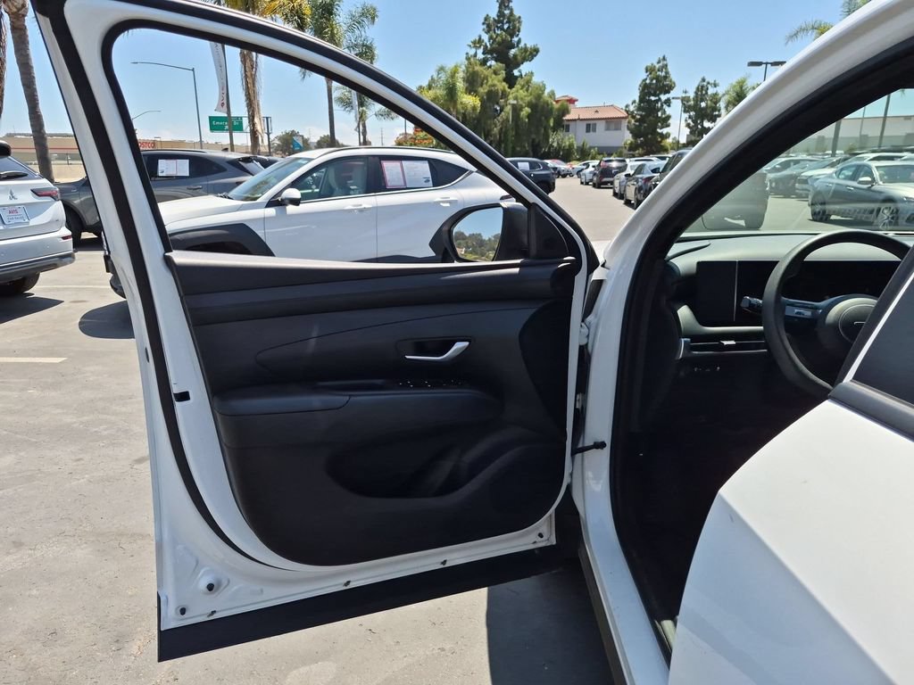 Used 2025 Hyundai Santa Cruz SEL AWD/4WD image 11
