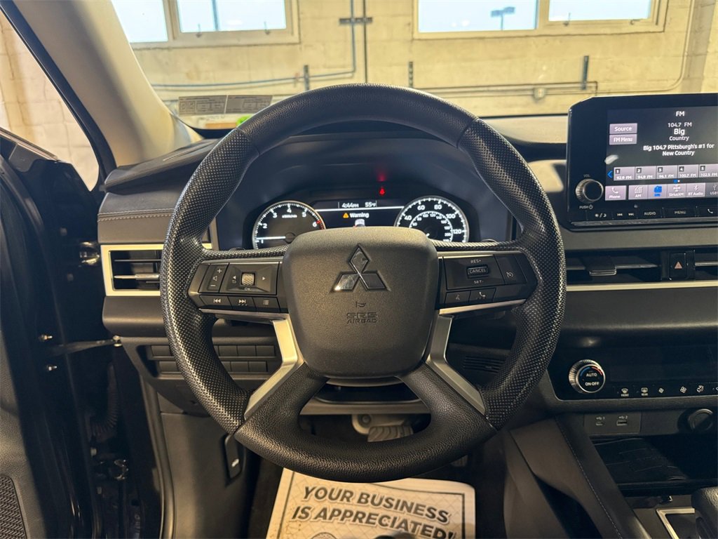 Used 2022 Mitsubishi Outlander ES image 15