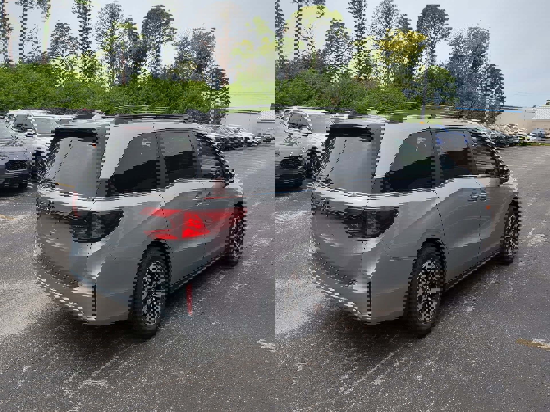 New 2025 Honda Odyssey EX-L image 6