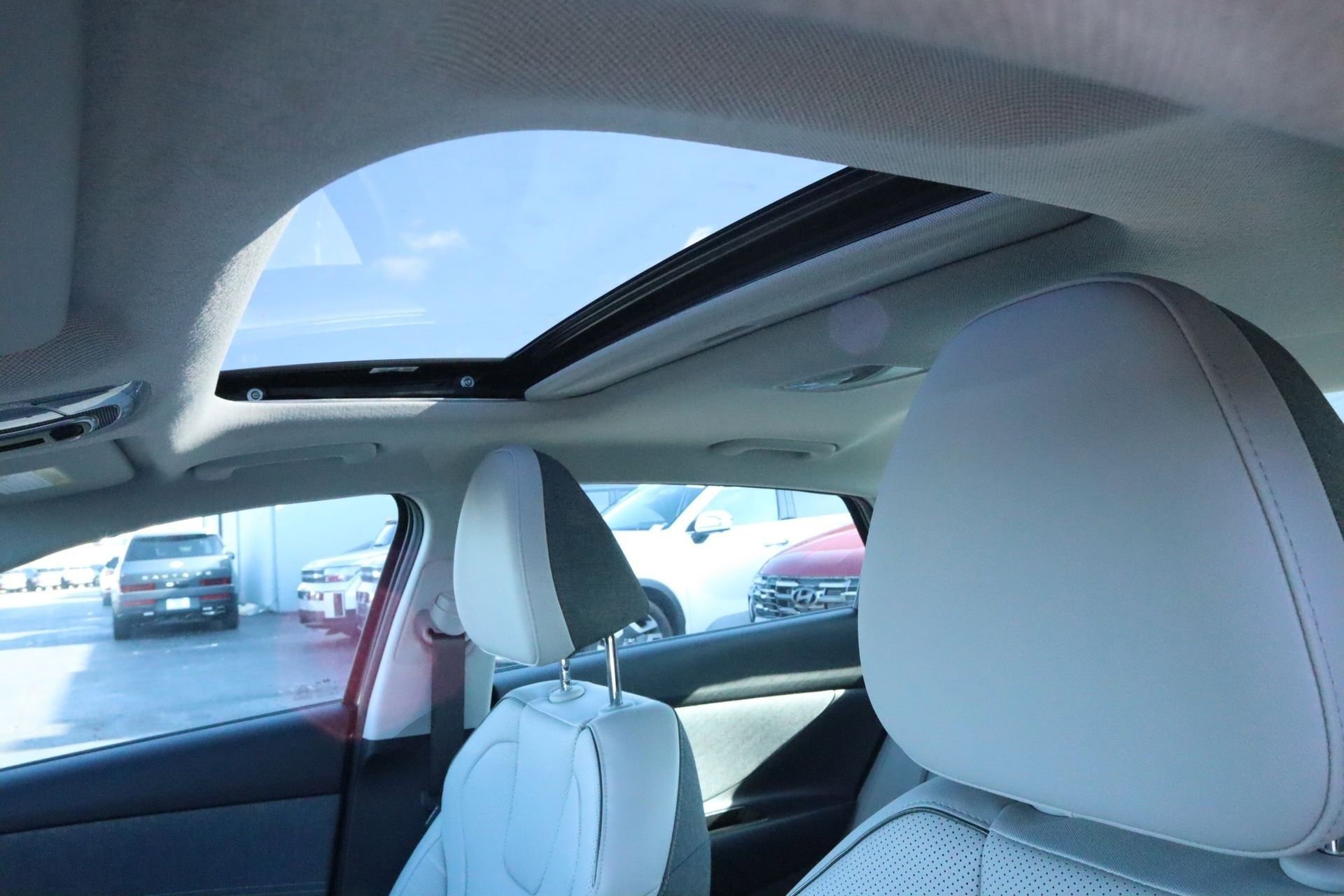 New 2026 Hyundai Elantra Limited image 21