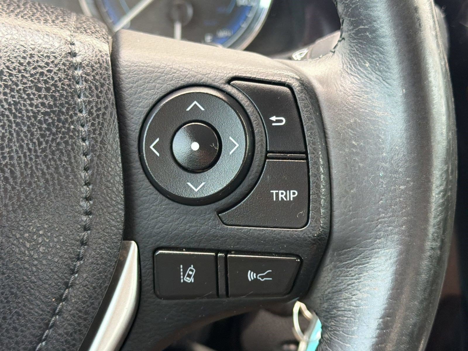 Used 2018 Toyota Corolla SE FWD image 28