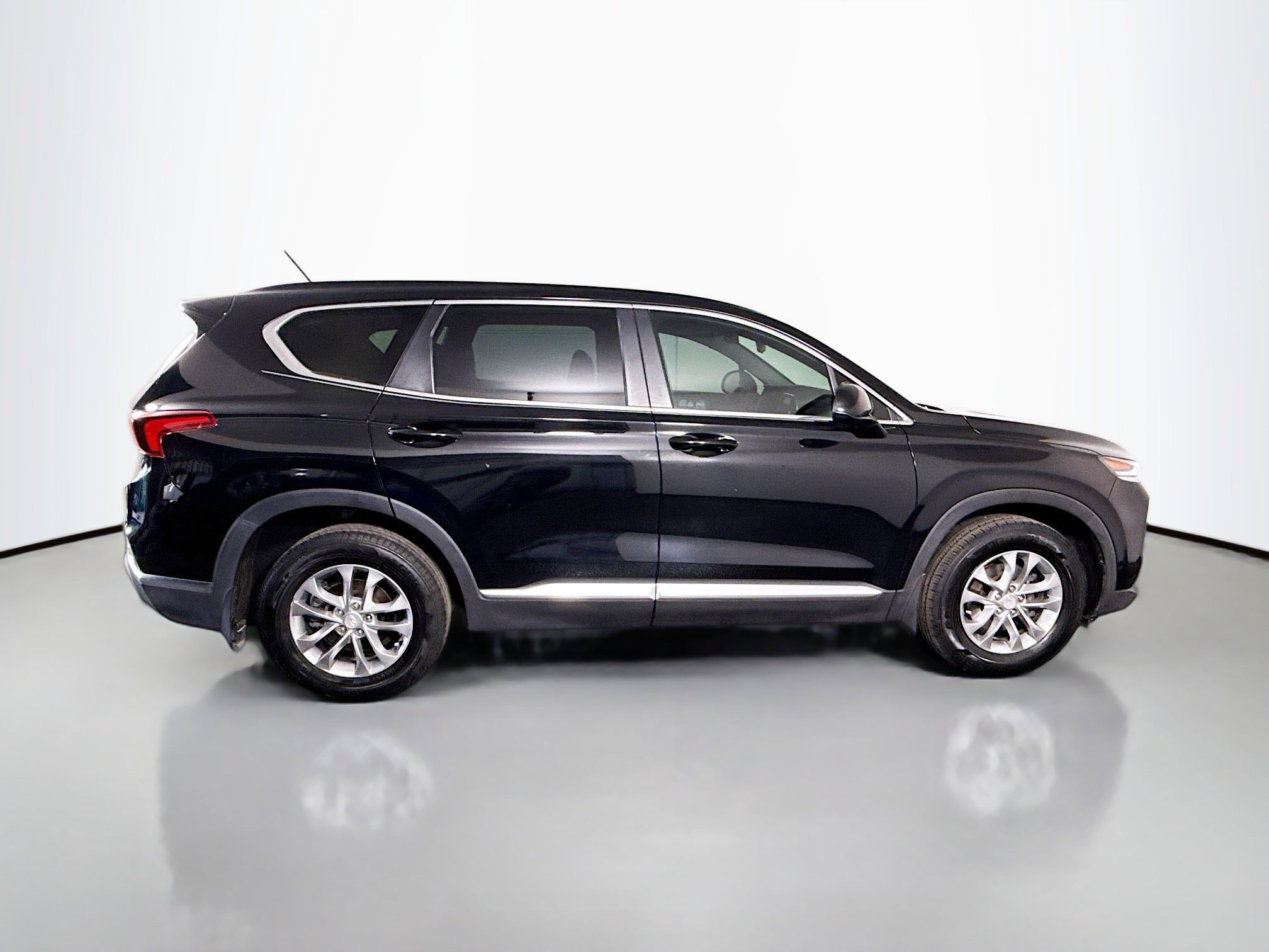 Used 2020 Hyundai Santa Fe SE image 11