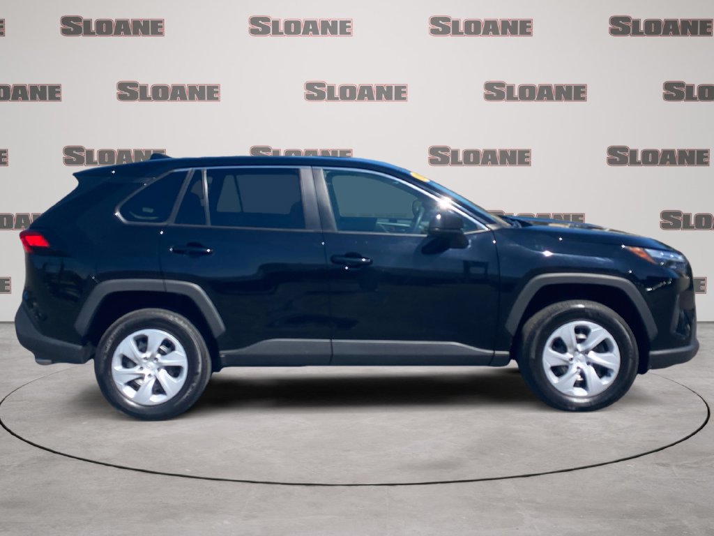 Used 2025 Toyota RAV4 LE AWD/4WD image 6