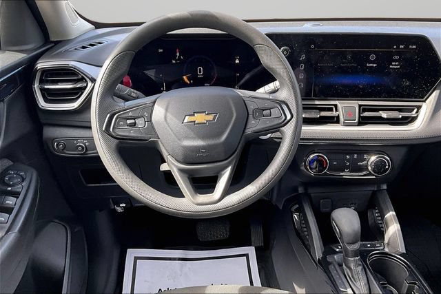 Used 2025 Chevrolet TrailBlazer LS w/ LS Convenience Package AWD/4WD image 5