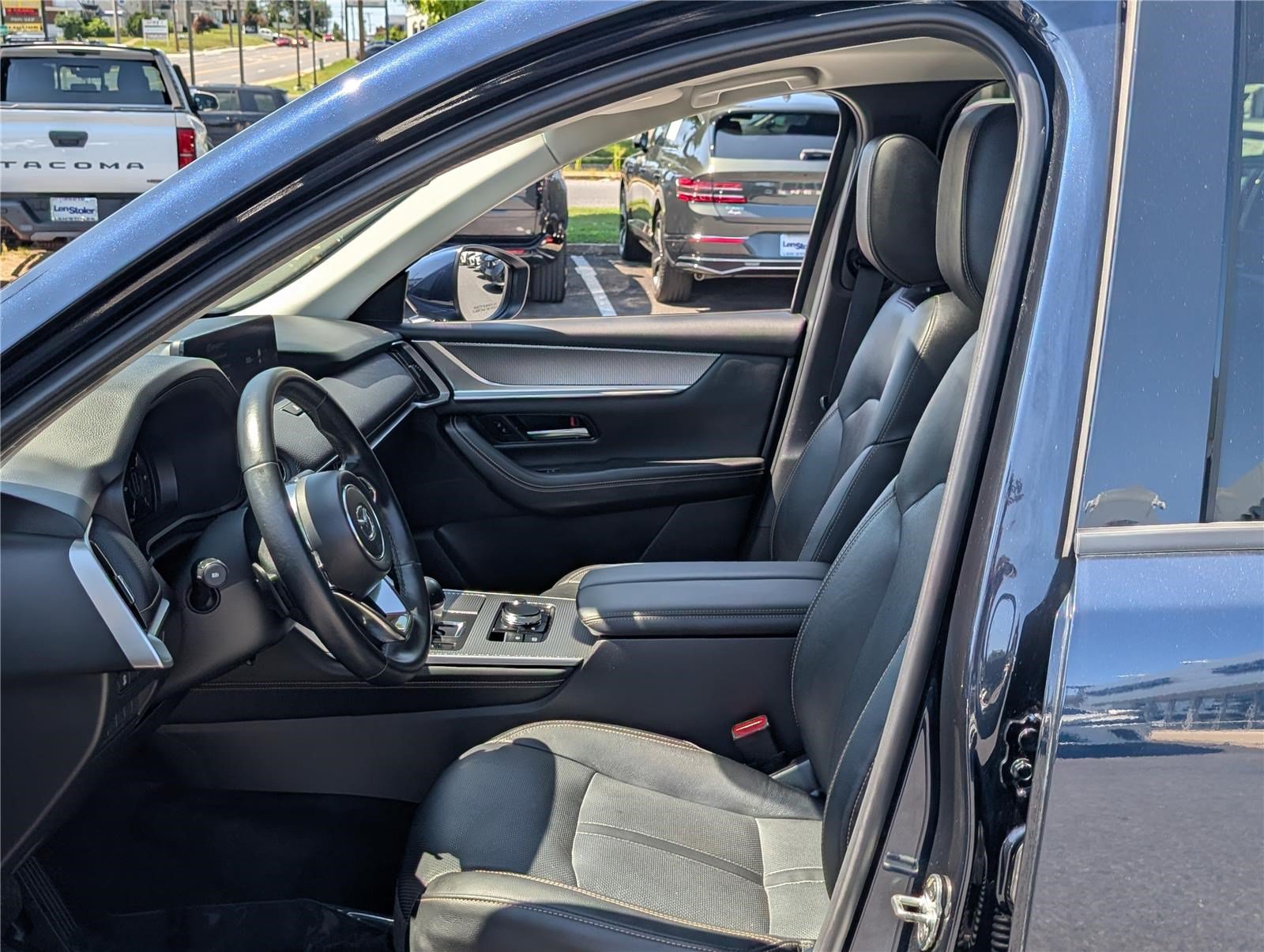 Used 2024 MAZDA CX-90 Plug-In Hybrid w/ Preferred AWD/4WD image 17