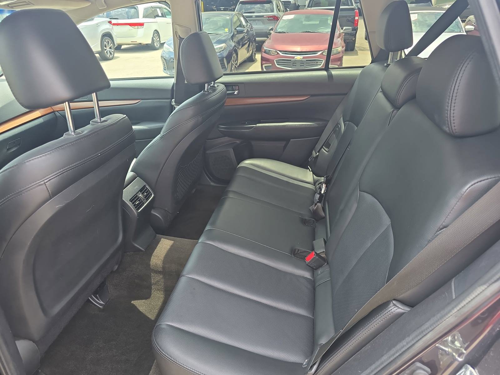 Used 2013 Subaru Outback 2.5i Limited w/ Popular Pkg 3 AWD/4WD image 16