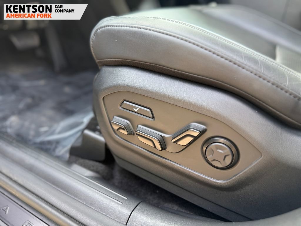 Used 2025 Hyundai Santa Fe Calligraphy image 35