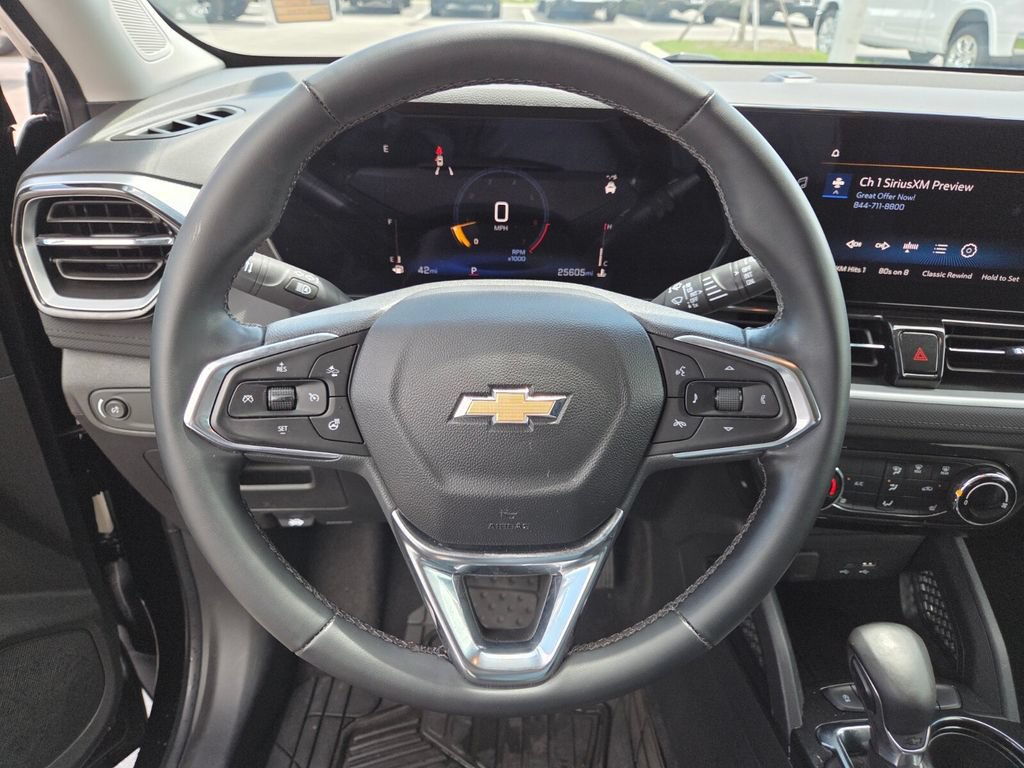 Used 2024 Chevrolet TrailBlazer LT w/ LT Cold Weather Package FWD image 27