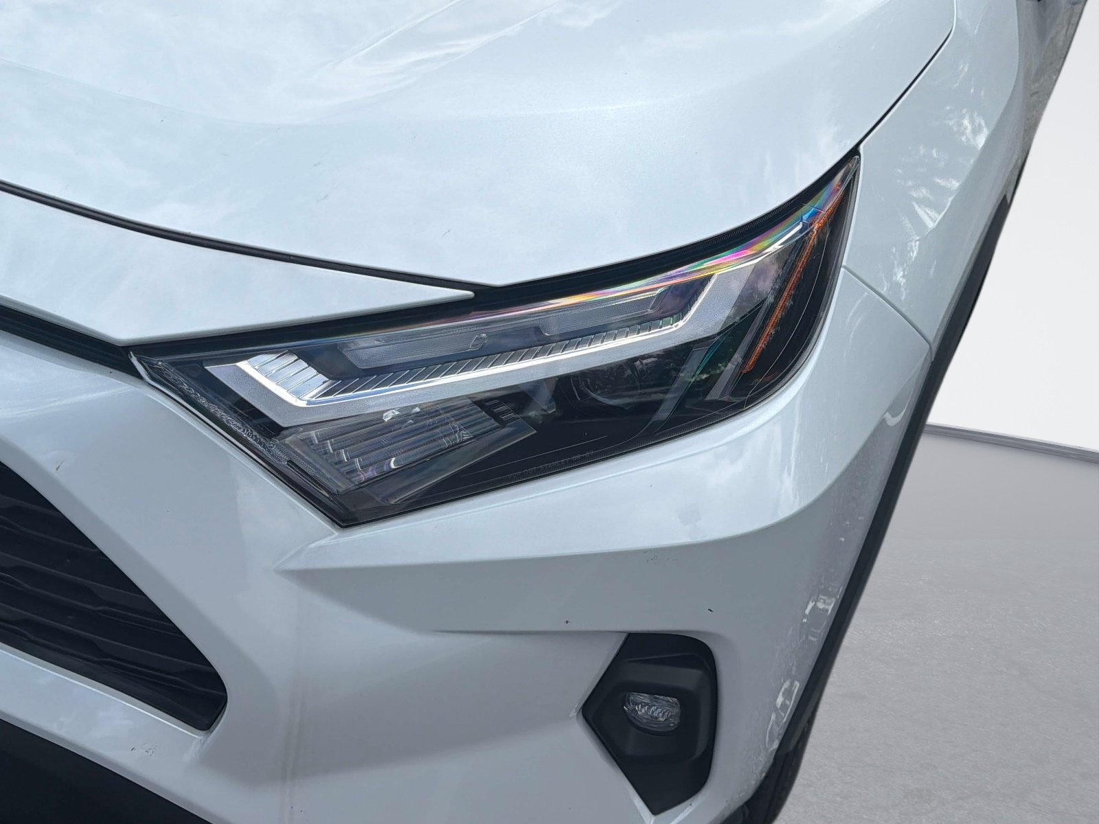 Used 2023 Toyota RAV4 XLE Premium FWD image 9