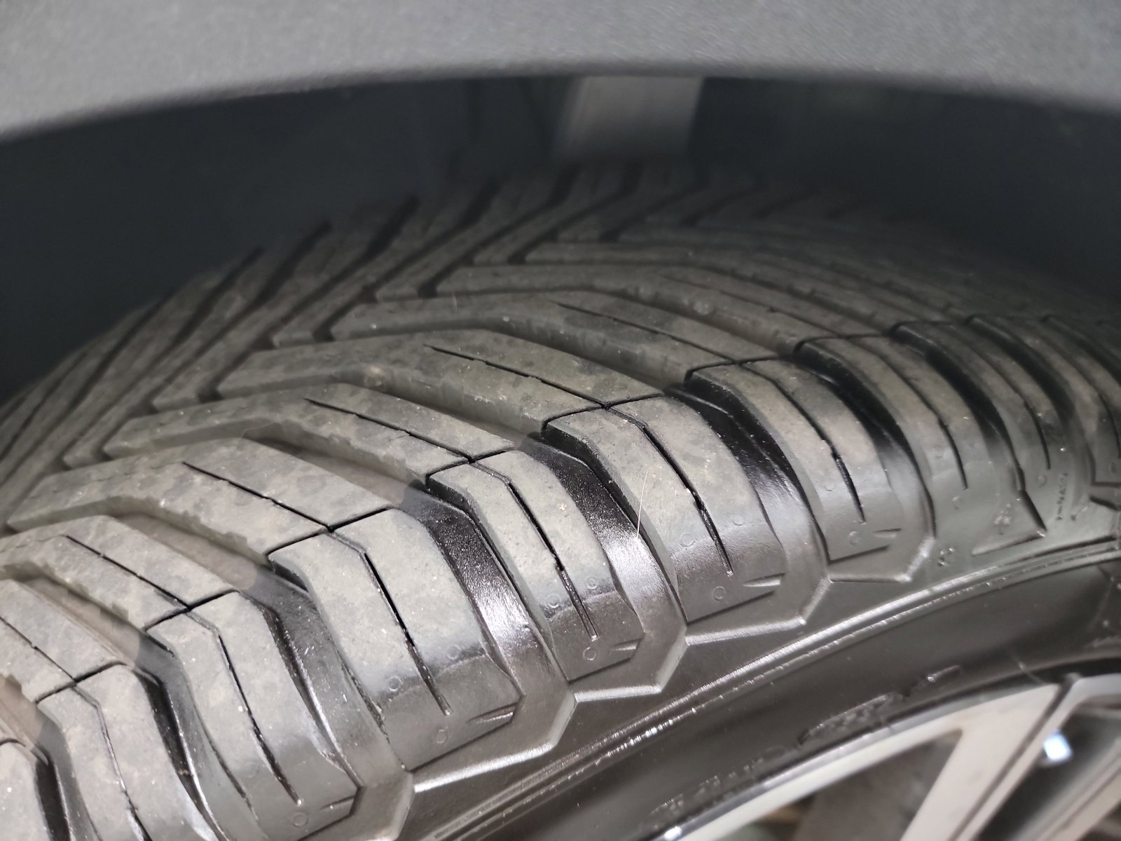 Used 2021 Volvo V60 T5 Cross Country image 31