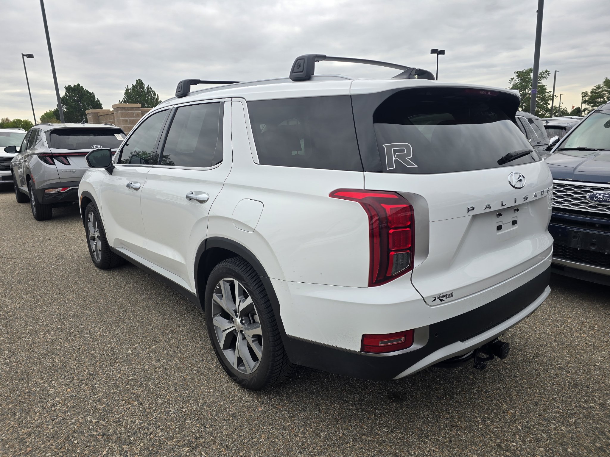 Used 2022 Hyundai Palisade SEL w/ Premium Package AWD/4WD image 3