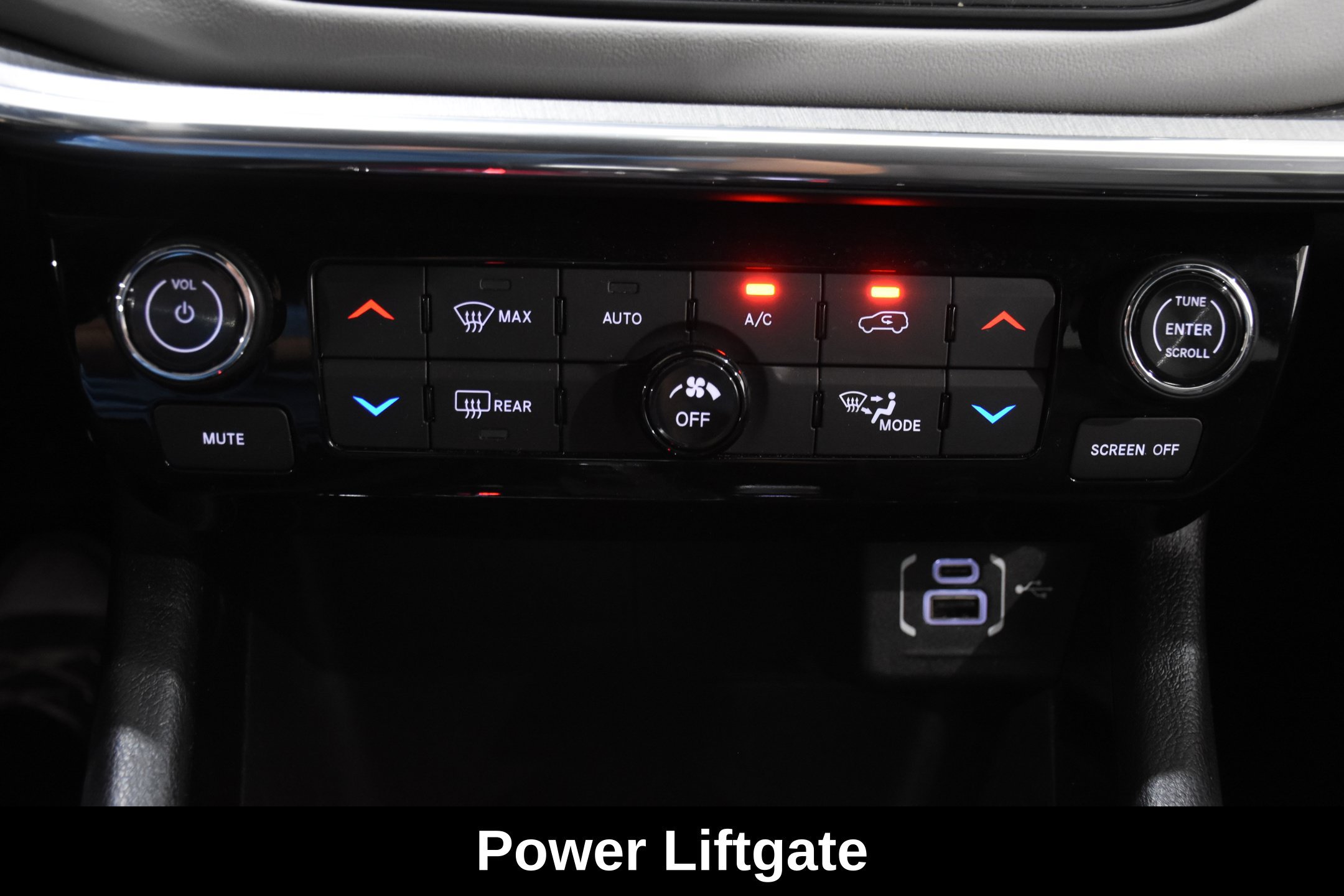 Used 2023 Jeep Compass Limited w/ Sun and Sound Group AWD/4WD image 22