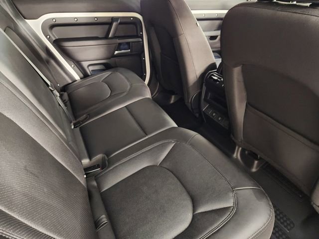 Used 2025 Land Rover Defender 110 S image 31