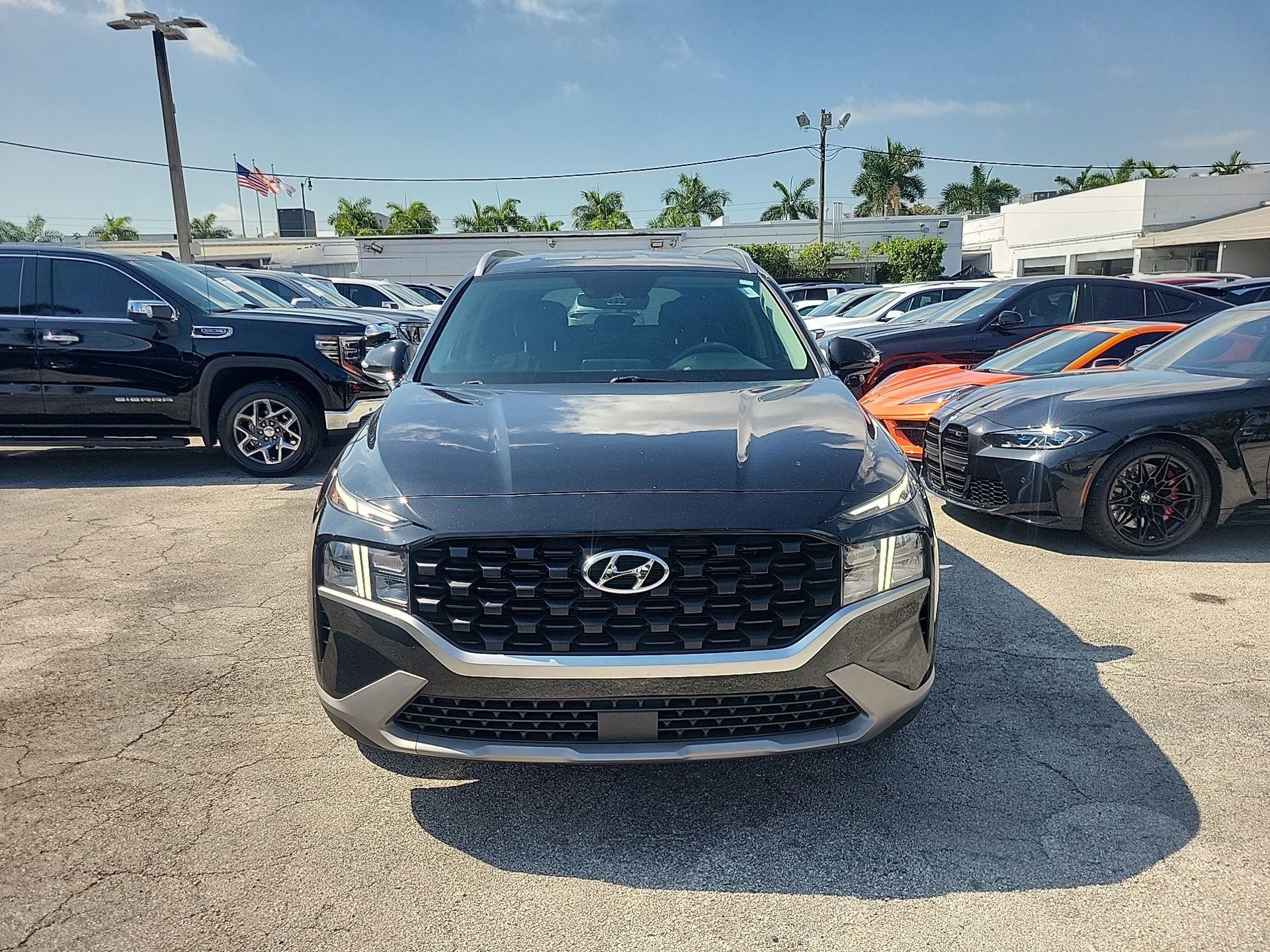 Used 2023 Hyundai Santa Fe SEL FWD image 3