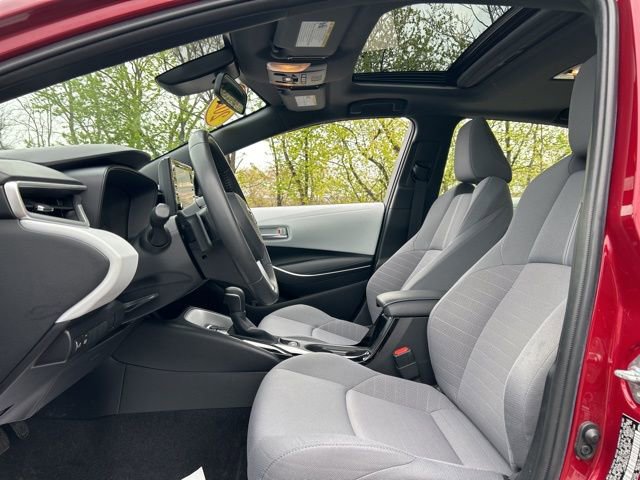 Used 2022 Toyota Corolla SE w/ SE Premium Package FWD image 10