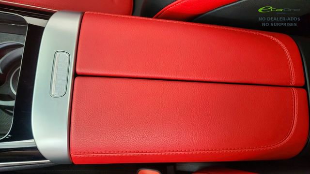 Used 2025 Mercedes-Benz GLC 300 4MATIC image 49