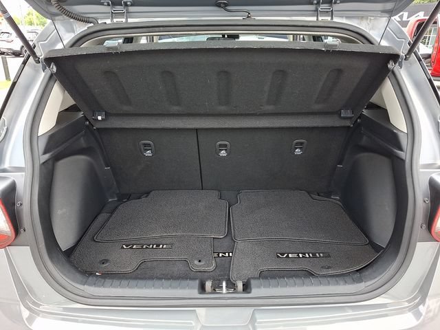 Used 2022 Hyundai Venue SEL FWD image 28