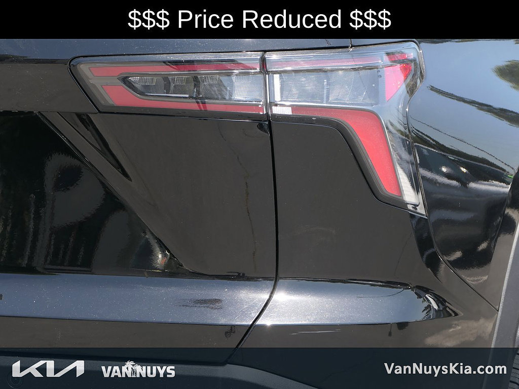 Used 2026 Chevrolet Equinox LT FWD image 4