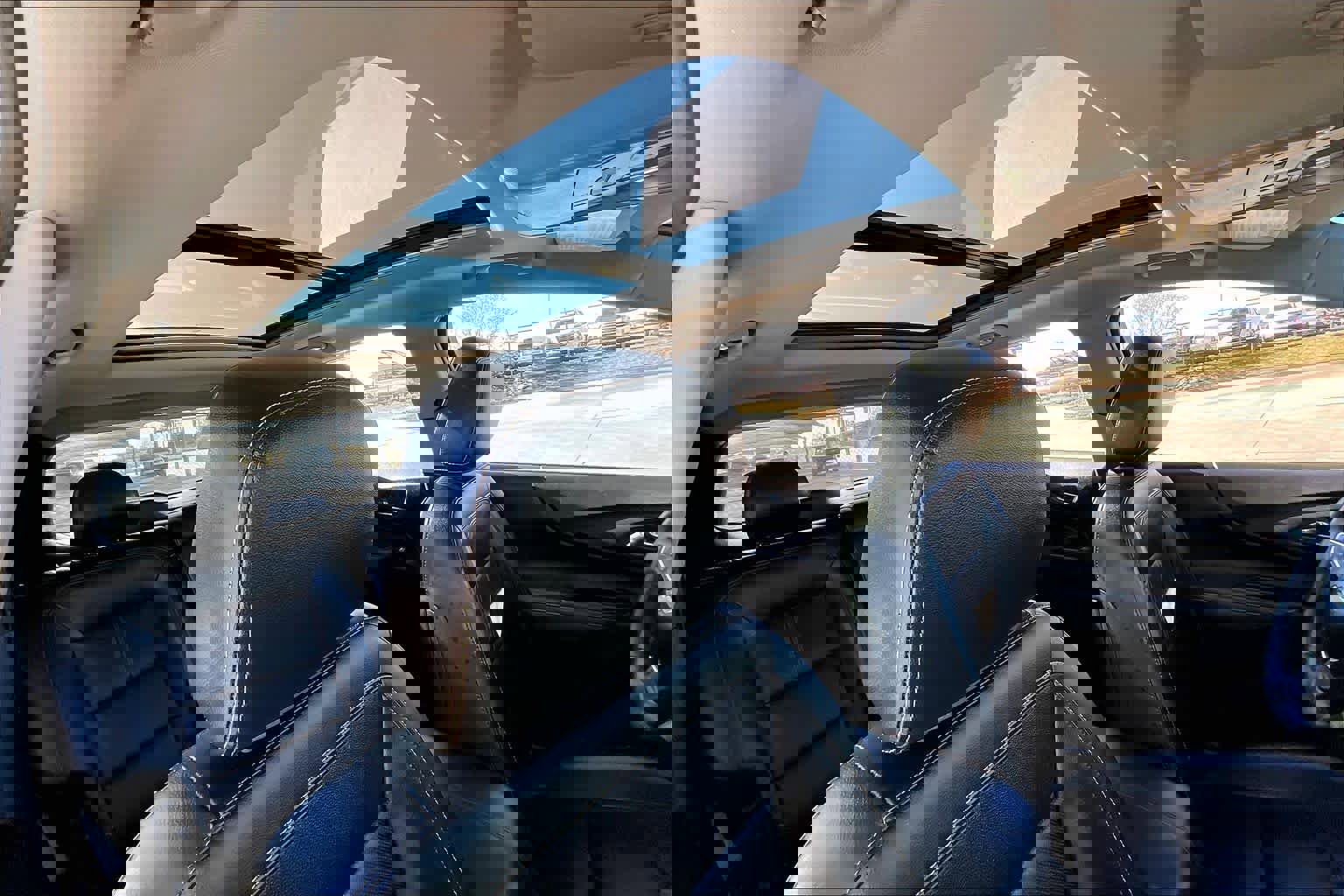 Used 2023 Chevrolet Equinox Premier image 13