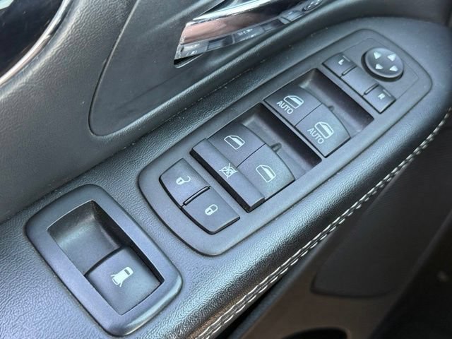 Used 2017 Dodge Grand Caravan SE FWD image 33