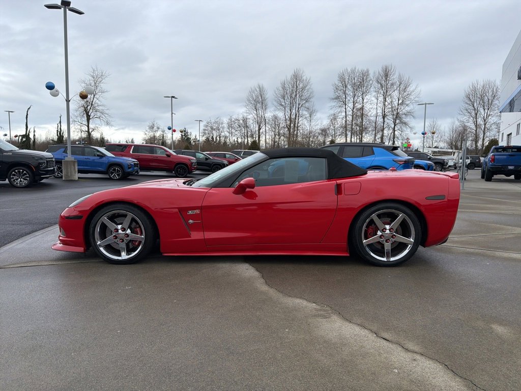 Used 2005 Chevrolet Corvette Base w/ Preferred Equipment Group image 2