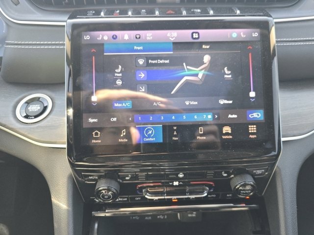 Used 2022 Jeep Grand Cherokee L Limited image 8