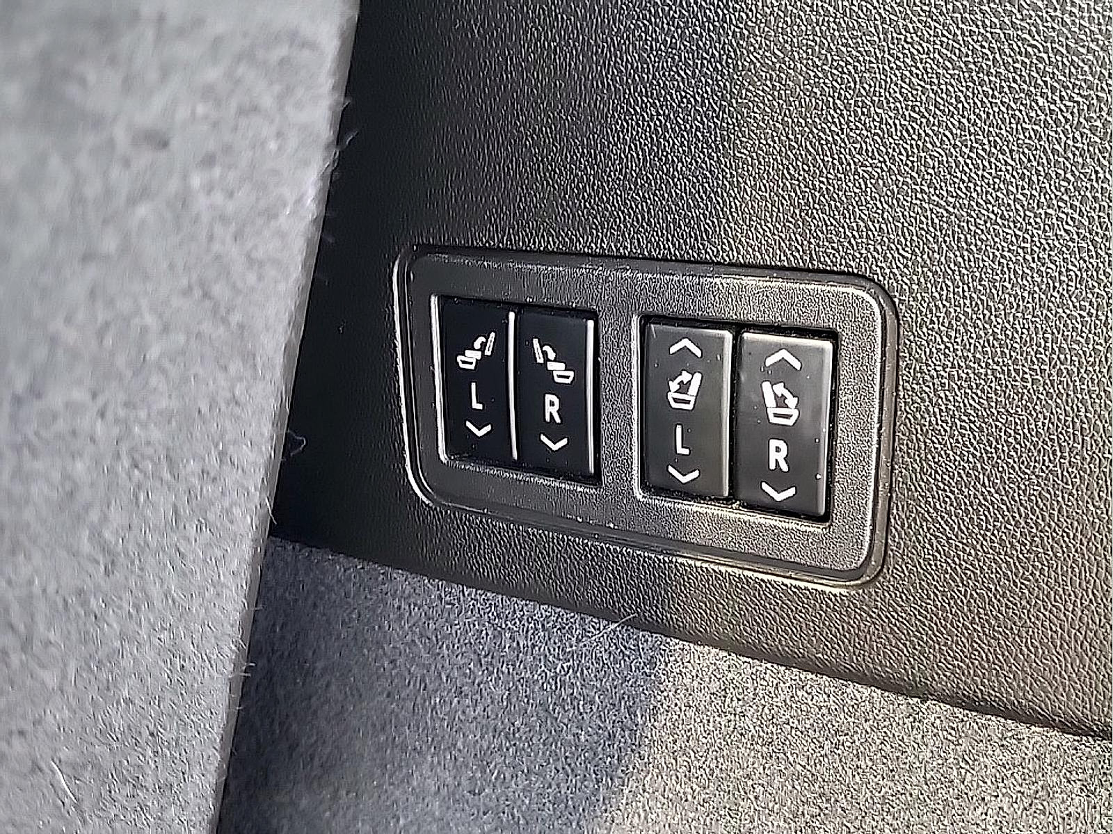 Used 2020 Cadillac XT6 Sport AWD/4WD image 31
