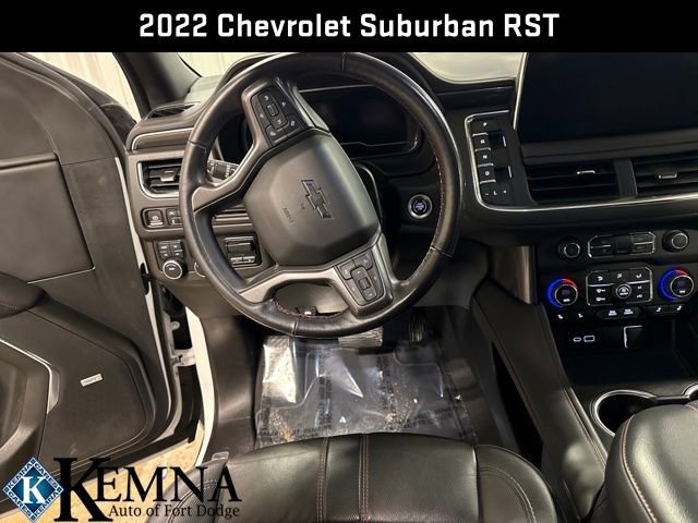 Used 2022 Chevrolet Suburban RST w/ Luxury Package image 16