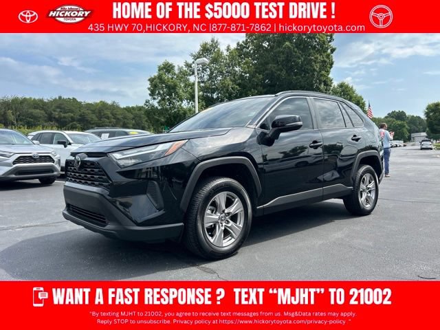 Used 2022 Toyota RAV4 XLE FWD image 1