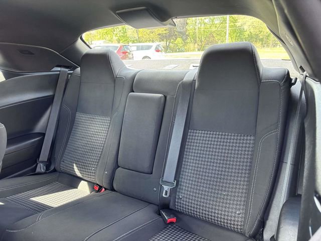 Used 2019 Dodge Challenger SXT RWD image 8