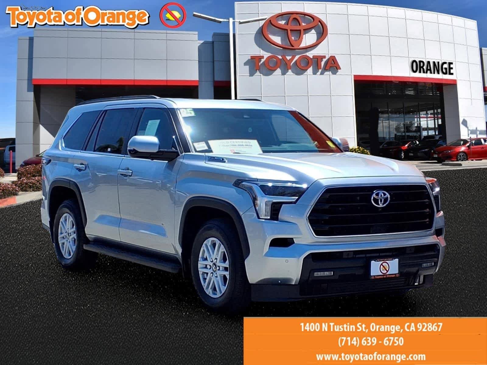 Certified 2025 Toyota Sequoia SR5 AWD/4WD image 1