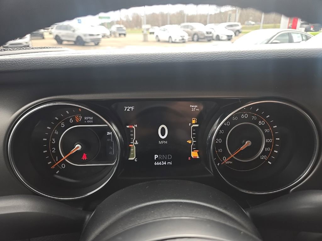 Used 2021 Jeep Gladiator Willys image 16