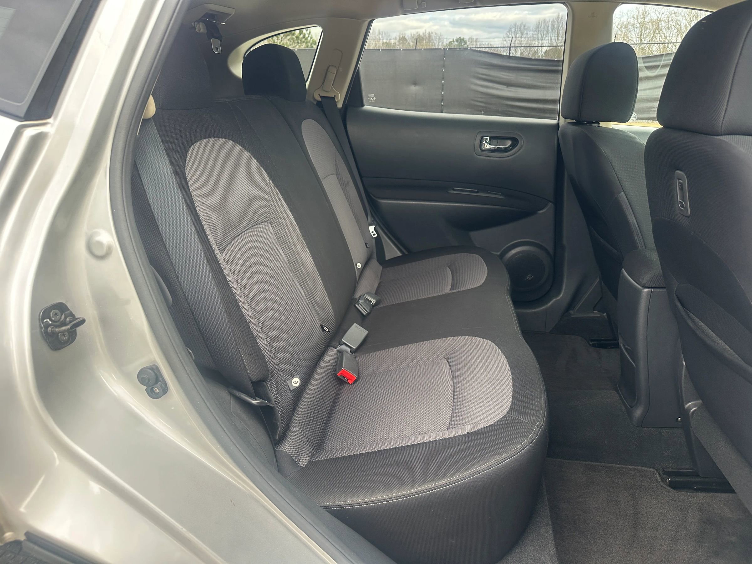 Used 2012 Nissan Rogue SV AWD/4WD image 12
