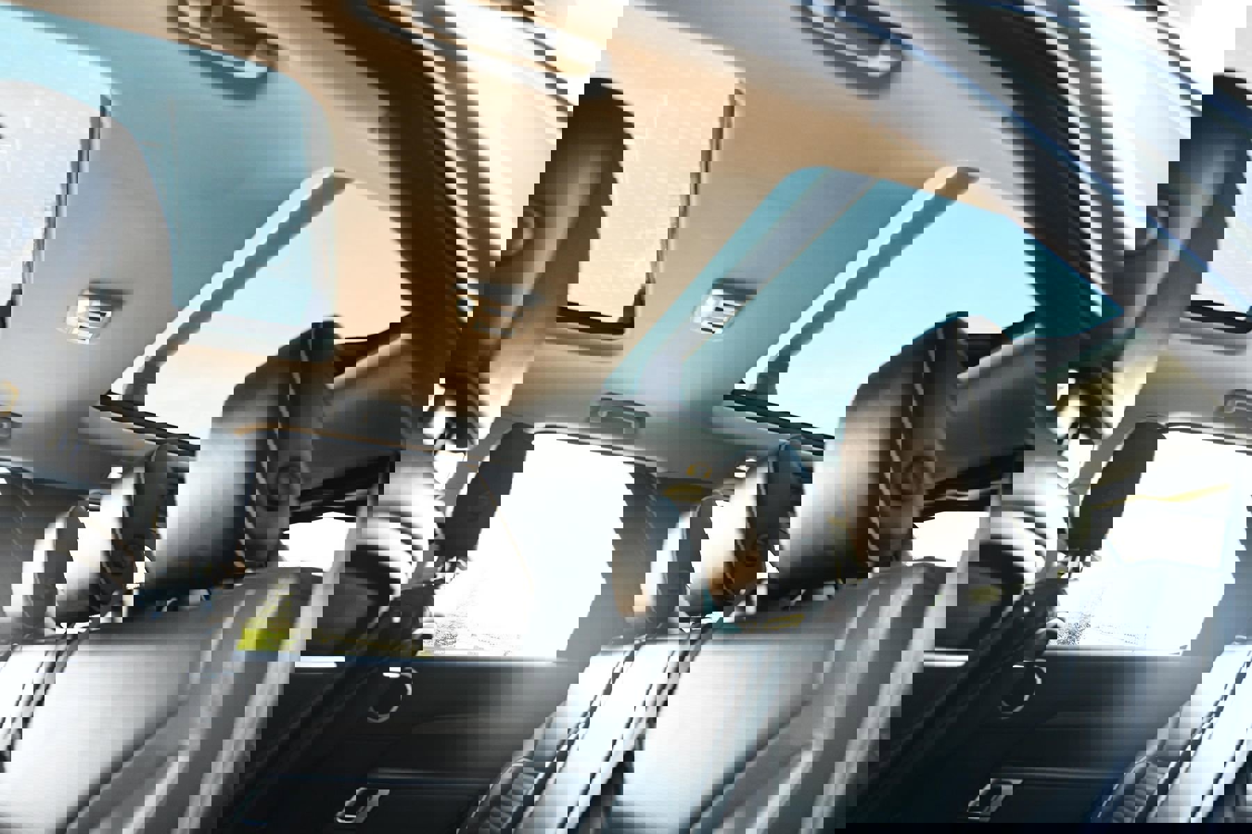 Used 2020 Land Rover Discovery HSE AWD/4WD image 19