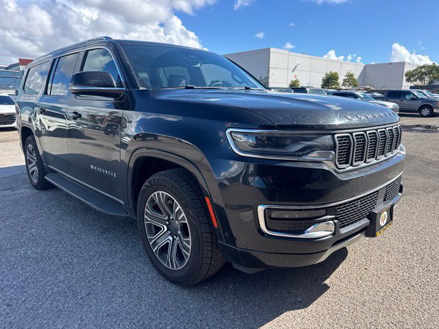 Used 2024 Jeep Wagoneer L Series II AWD/4WD image 3