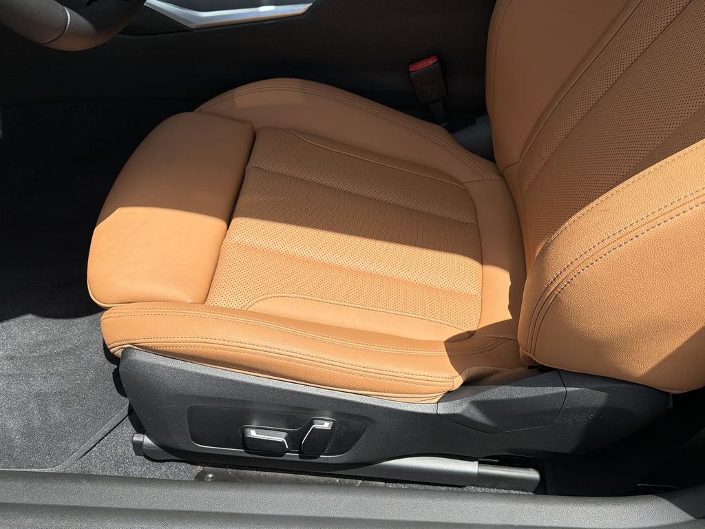 Used 2025 BMW 230i Coupe w/ Premium Package RWD image 25
