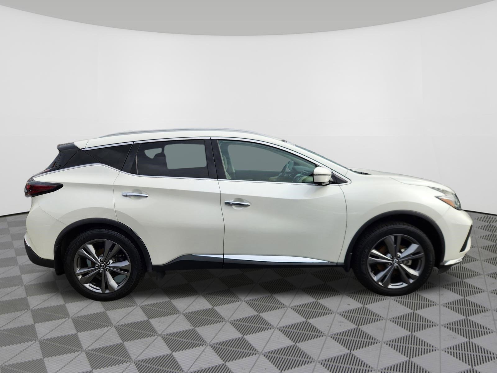 Certified 2022 Nissan Murano Platinum w/ Cargo Package image 6