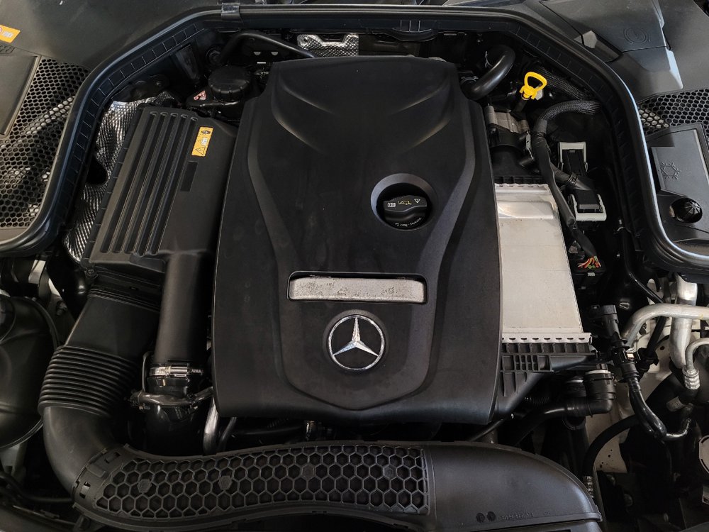 Used 2016 Mercedes-Benz C 300 4MATIC Sedan image 30