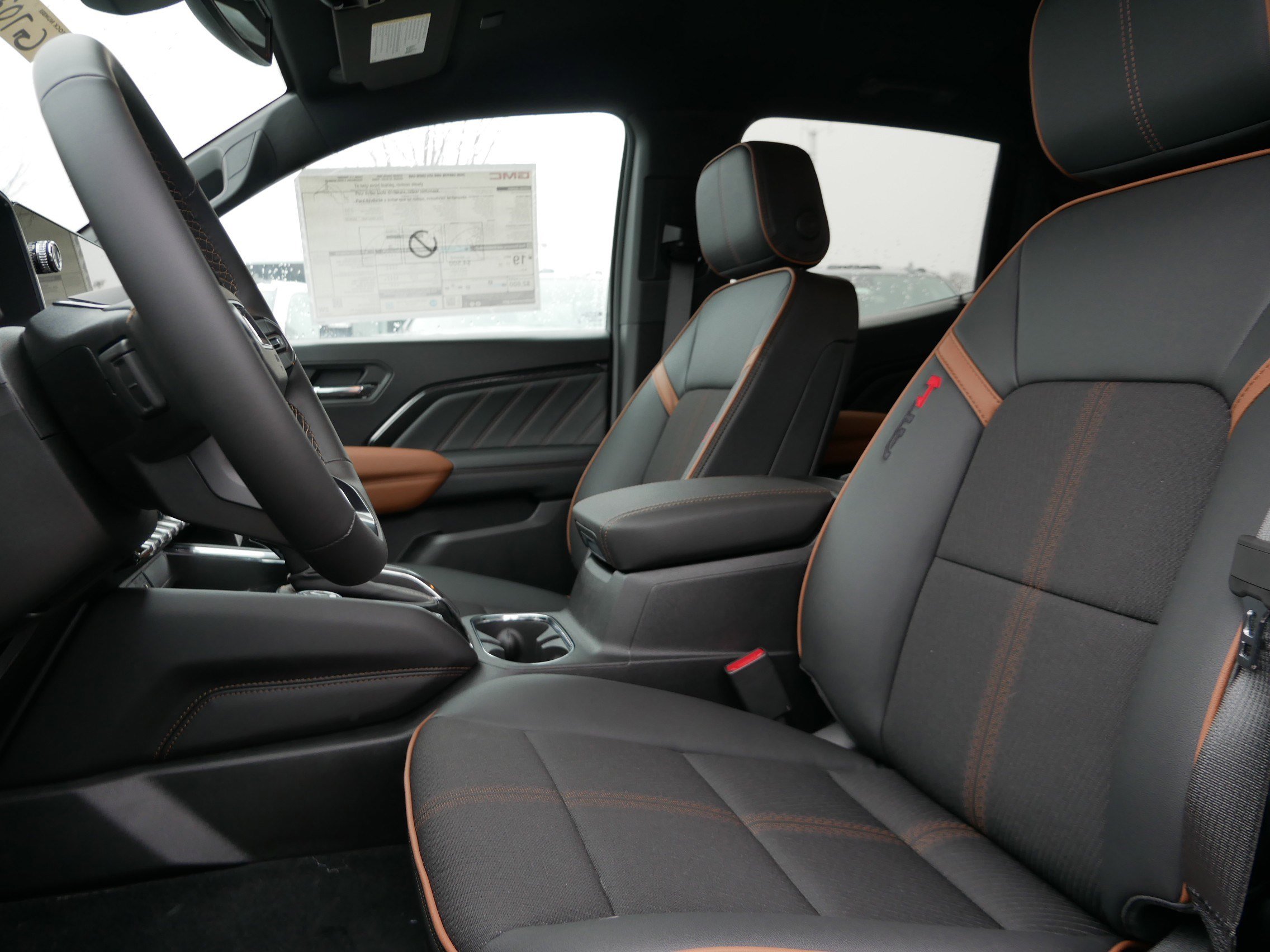 New 2026 GMC Canyon AT4 image 4