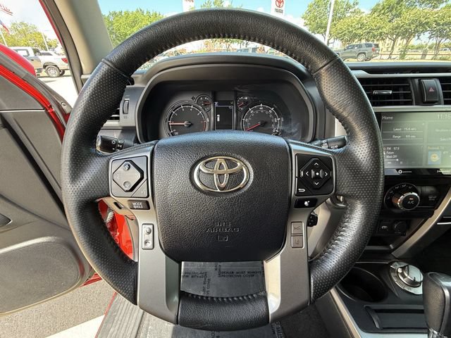 Used 2020 Toyota 4Runner SR5 AWD/4WD image 13