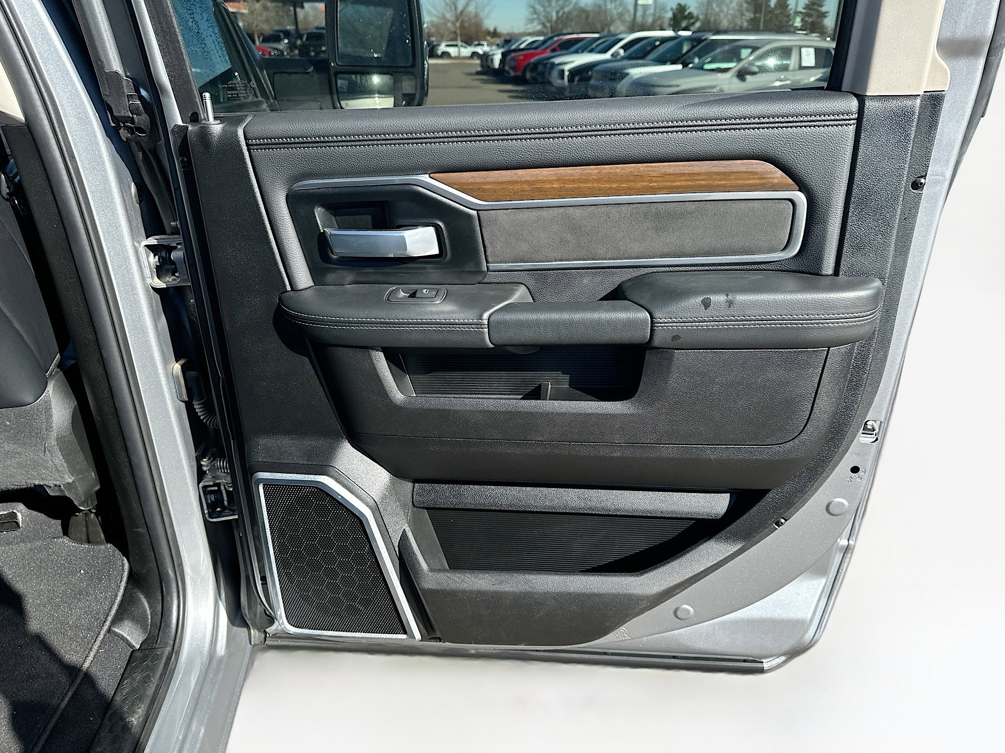 Used 2024 RAM 2500 Laramie image 30