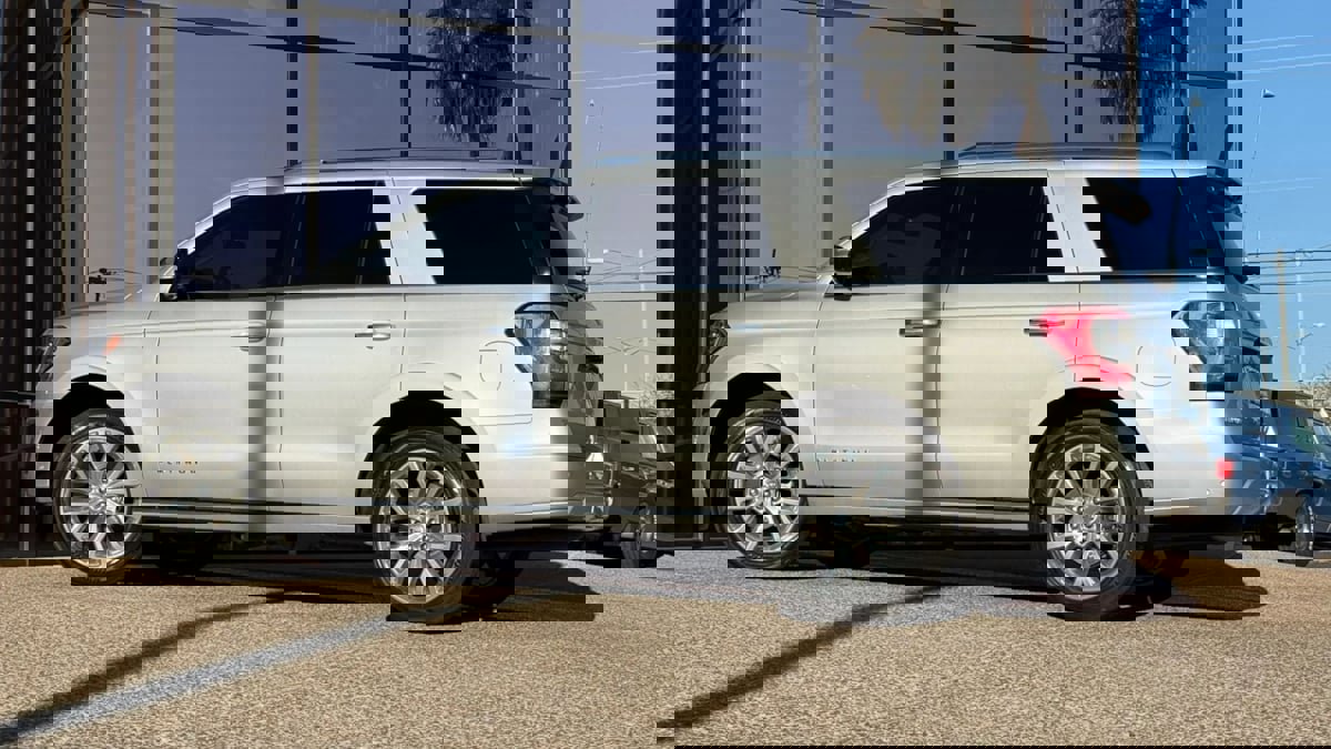 Used 2019 Ford Expedition Platinum image 6