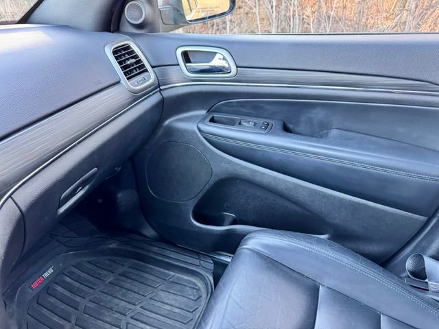 Used 2021 Jeep Grand Cherokee Limited AWD/4WD image 15