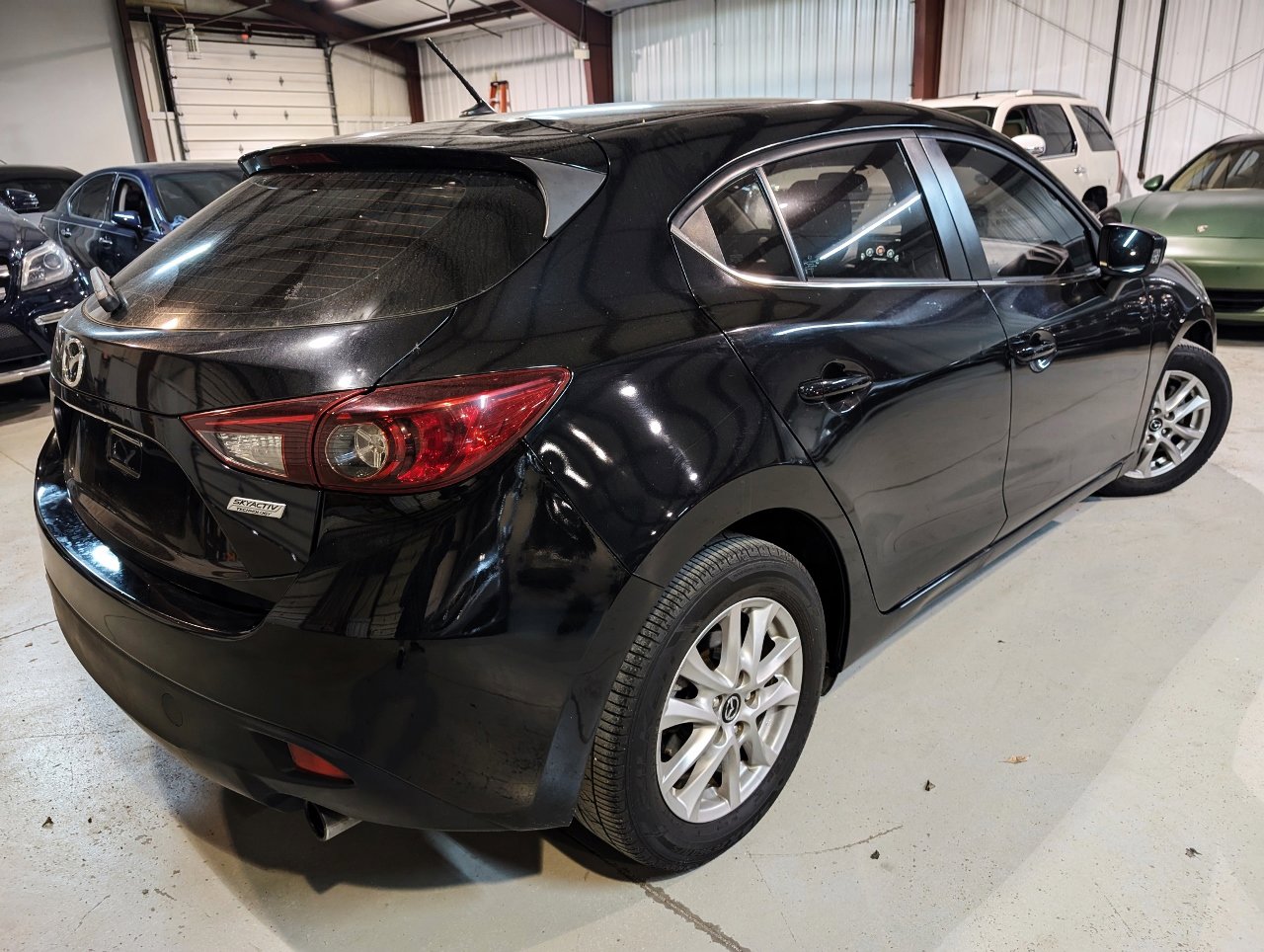 Used 2016 MAZDA MAZDA3 i Touring image 8