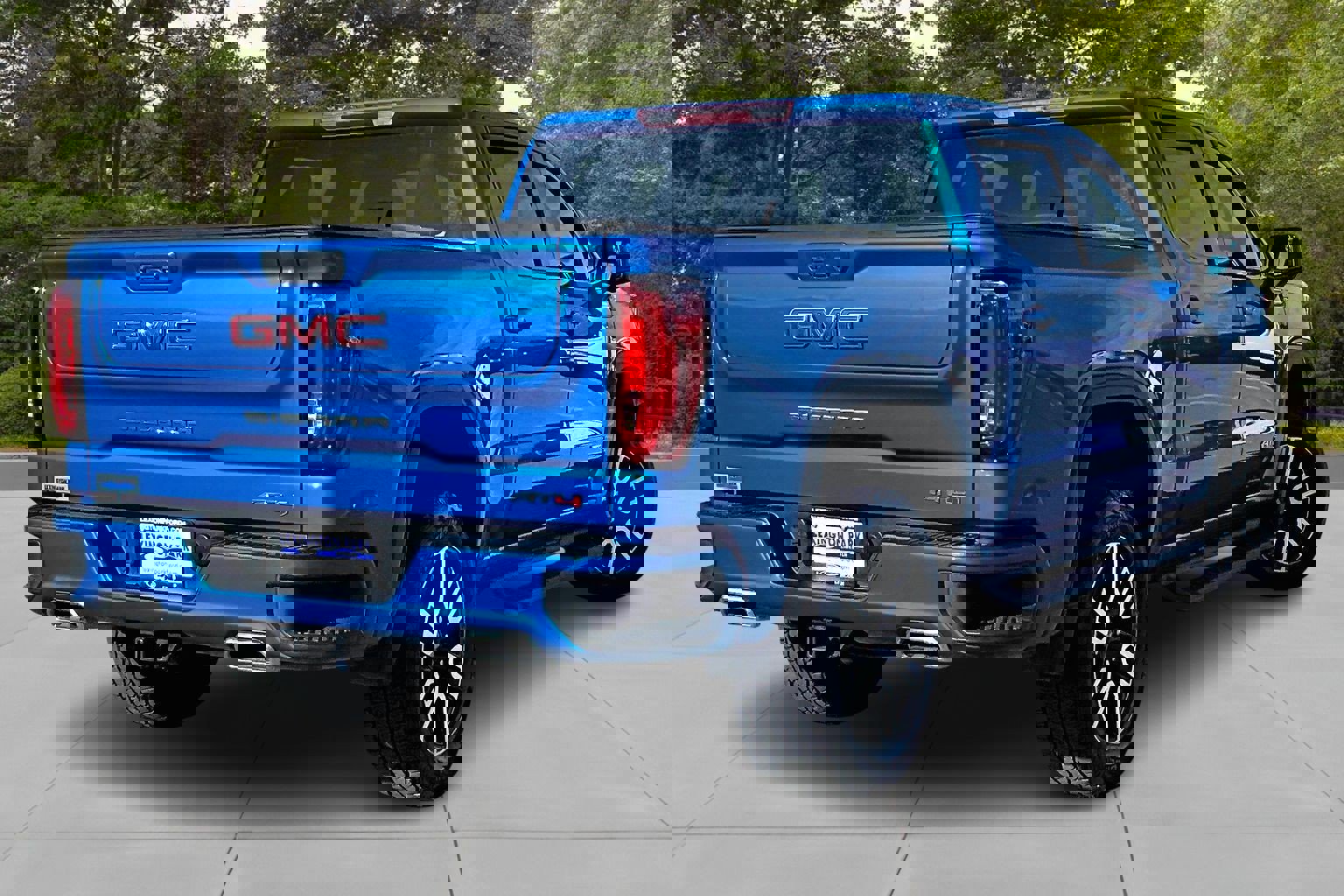 Used 2022 GMC Sierra 1500 AT4 image 5