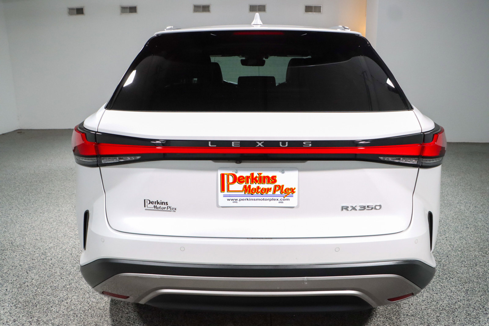 Used 2024 Lexus RX 350 Premium w/ Accessory Package (K3) FWD image 8