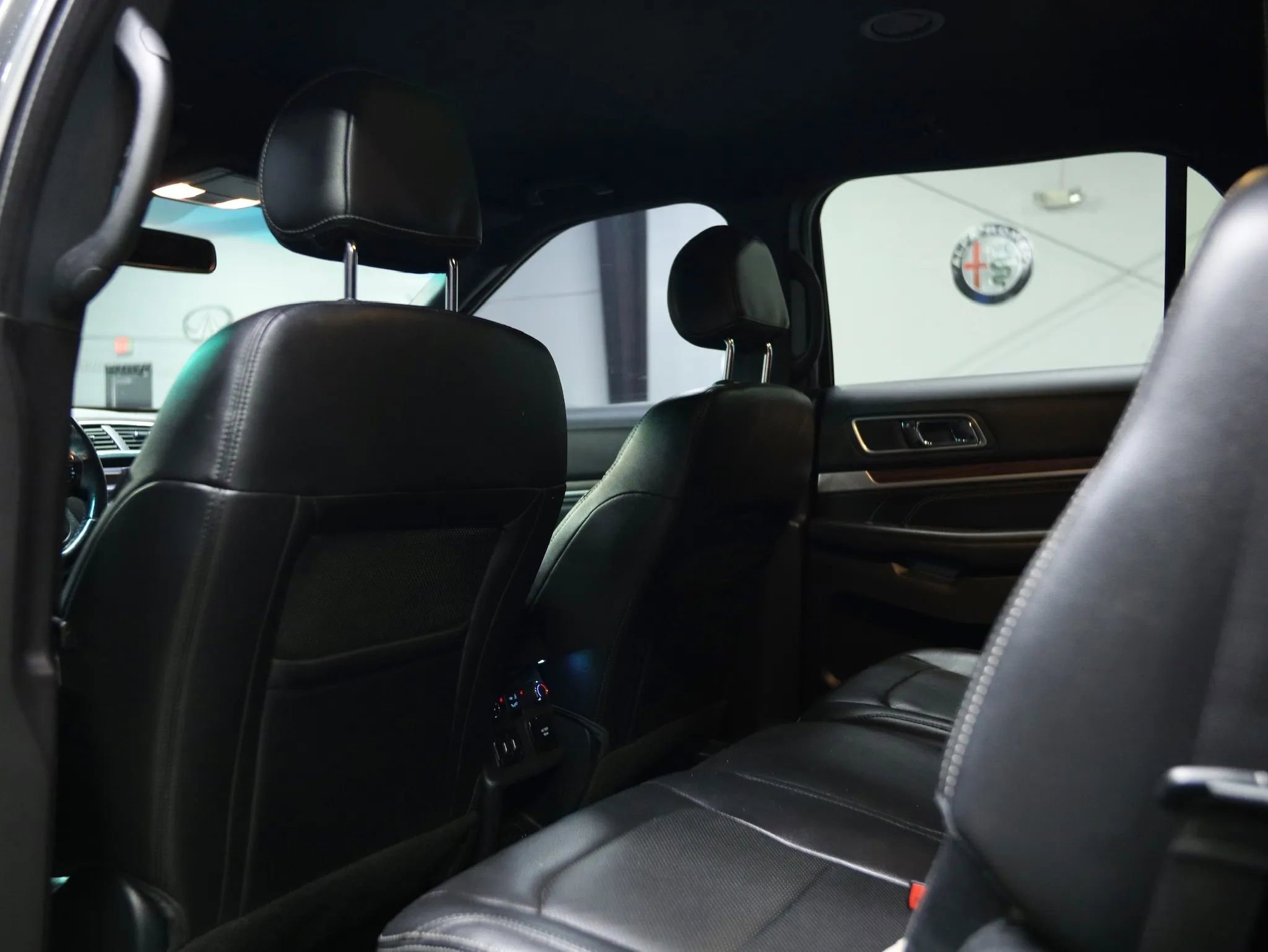 Used 2016 Ford Explorer Limited image 28