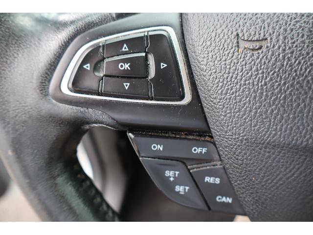 Used 2016 Ford Focus SE w/ Equipment Group 201A FWD image 12